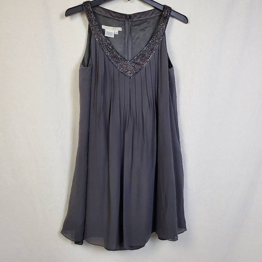 Maggy London Silk Beaded Sleeveless Cocktail Dress Gray Size 8 Lined 100% Silk P